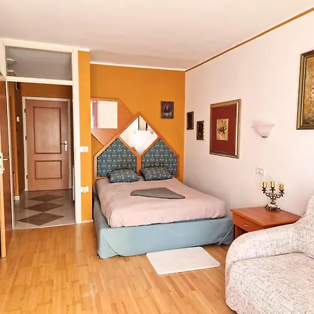 Apartment San Lorenzo *