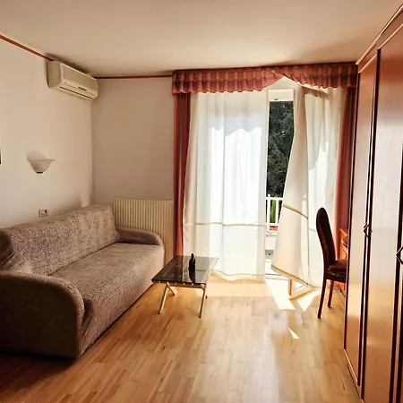 San Lorenzo Apartment *